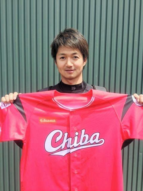 「ＡＬＬ　ｆｏｒ　ＣＨＩＢＡデー」への来場を呼びかける唐川