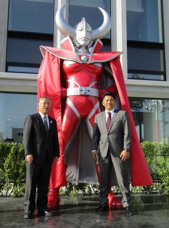 　「ウルトラマン」の生みの親となった映画監督、故円谷英二さんの出身地を訪れた井口資仁