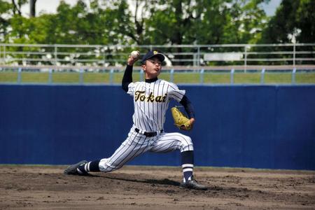 春季近畿大会準決勝・大体大浪商戦に先発した東海大仰星・河内投手＝舞洲