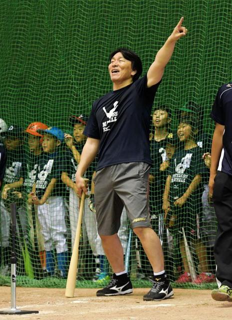 松井秀喜氏、初の親子参加形式で野球教室