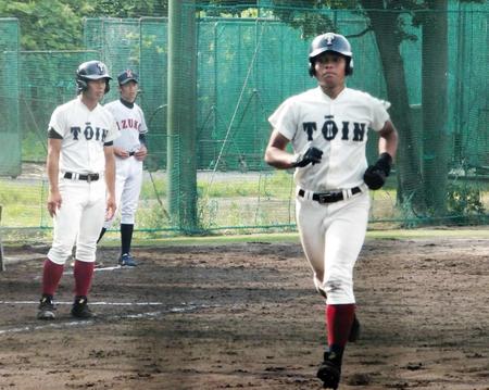２打席連続本塁打を放った大阪桐蔭・山本ダンテ武蔵外野手　