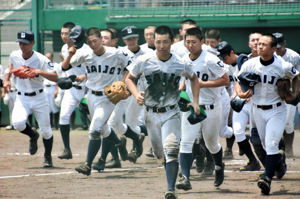 コールド勝ちで初戦を突破した西条ナイン