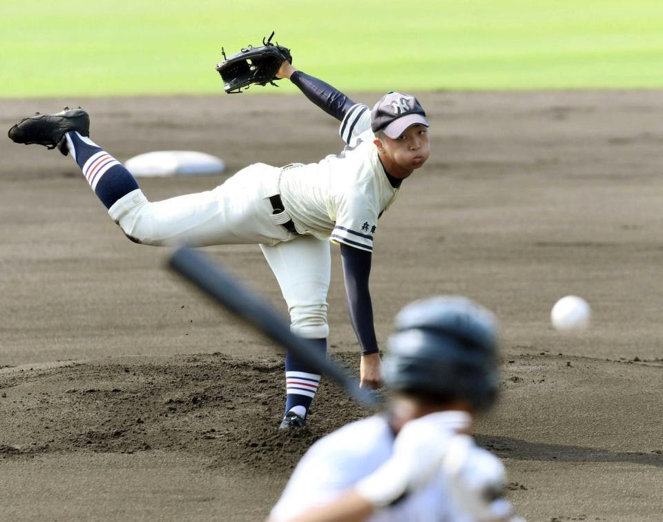 　５回１安打無失点の好投をみせた市西宮・山本（撮影・田中太一）