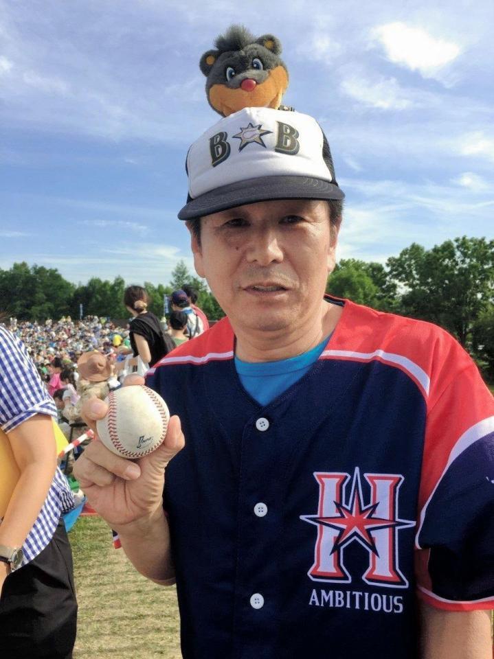 大谷の復帰１号場外弾を拾った柳原浩之さん