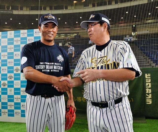 WBC強化試合のキューバ戦で。選手…：「侍ジャパン」 山本浩二