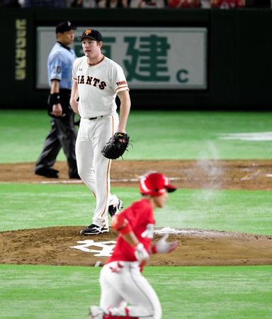 ５回、西川に右越え２ランを浴びたマイコラス