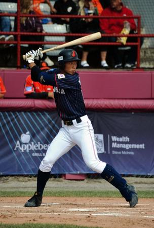 オランダ戦に「５番・ＤＨ」で先発出場したが２打数無安打に終わった日本・中村