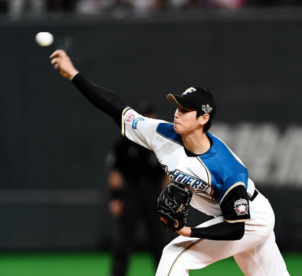【ario】　大谷翔平　日ハム公式写真3点セット 日本ハム・大谷翔平、開幕から3試合連続マルチ 打率・636