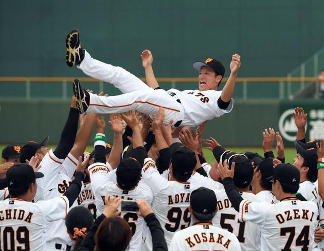 ファーム日本選手権　今季限りで引退の巨人・松本、八回の代打から出場
