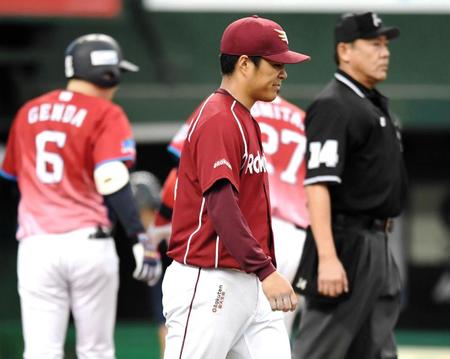 ３回、西武・秋山翔吾に適時打を打たれ厳しい表情の楽天・則本昂大＝メットライフドーム（撮影・棚橋慶太）