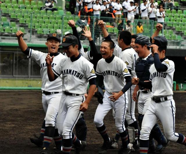 高松商、サヨナラ勝ちで３年連続四国大会へ　高畑がＶ打