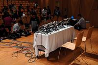 ドラフト会議に備えて設置された早実の記者会見場