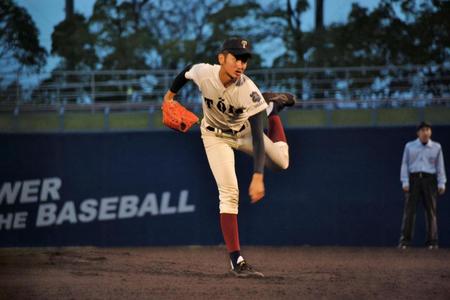 　高校野球秋季近畿大会準々決勝・近大付戦に先発した大阪桐蔭・横川