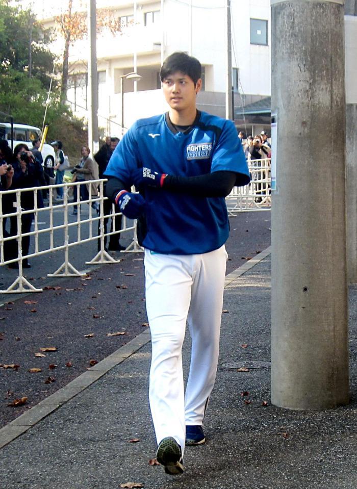 メジャー挑戦へ向けて、代理人決定を報告した大谷