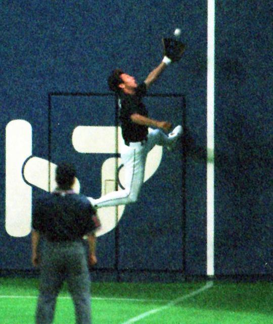 秋山幸二が追及した「総合力の強肩」　９９年日本Ｓで魅せたスーパープレー