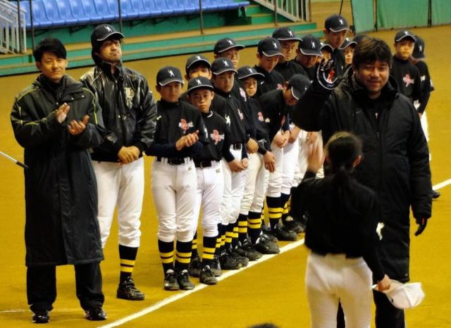 野茂氏ｖｓ西武 栗山 少年野球を通じて火花 初勝利に栗山 幸先いい