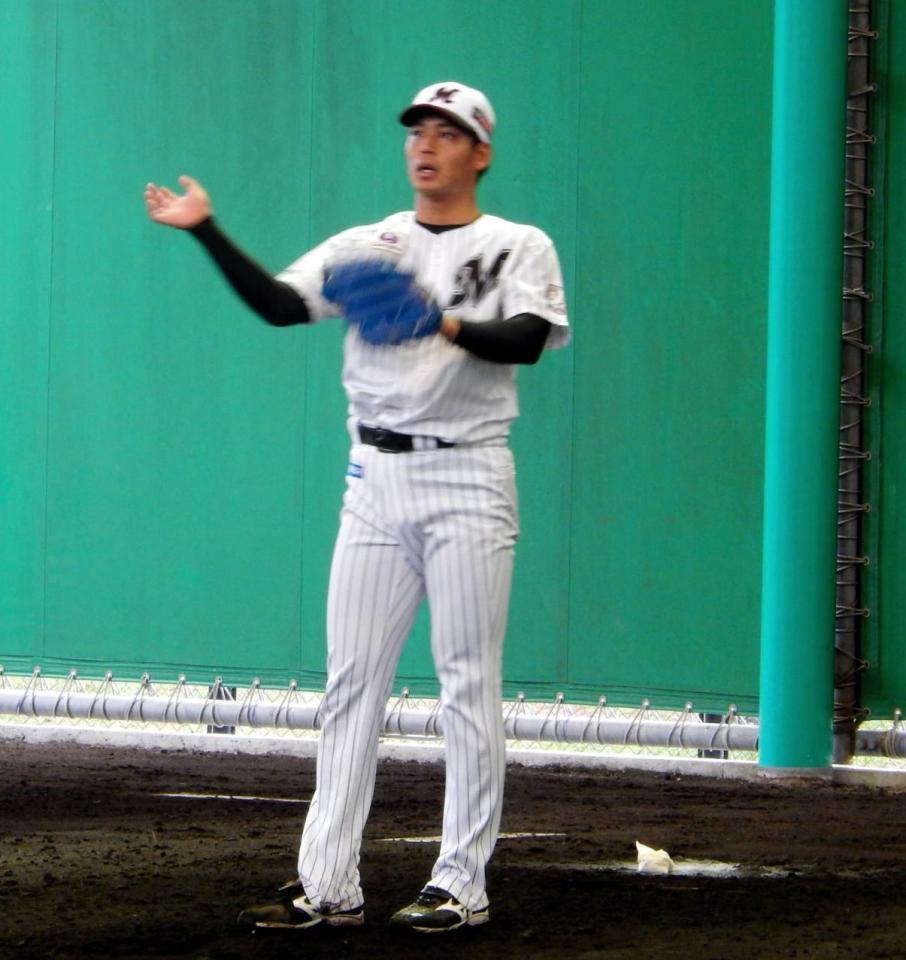 グリー打撃登板後、ブルペンで１７０球を投げ込んだ佐々木