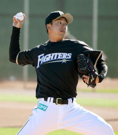 日本ハム・斎藤、満足の２５球 フリー打撃で、先発候補