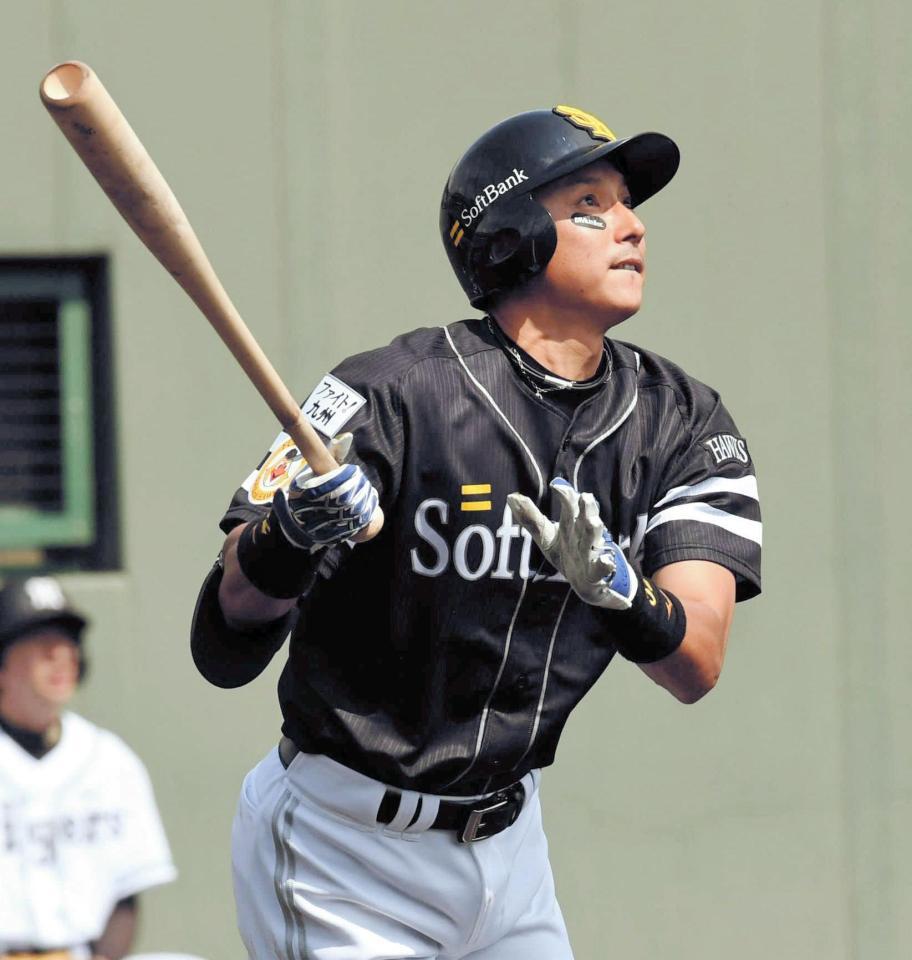 昨年、６年ぶりに古巣に復帰した川崎宗則＝１７年４月