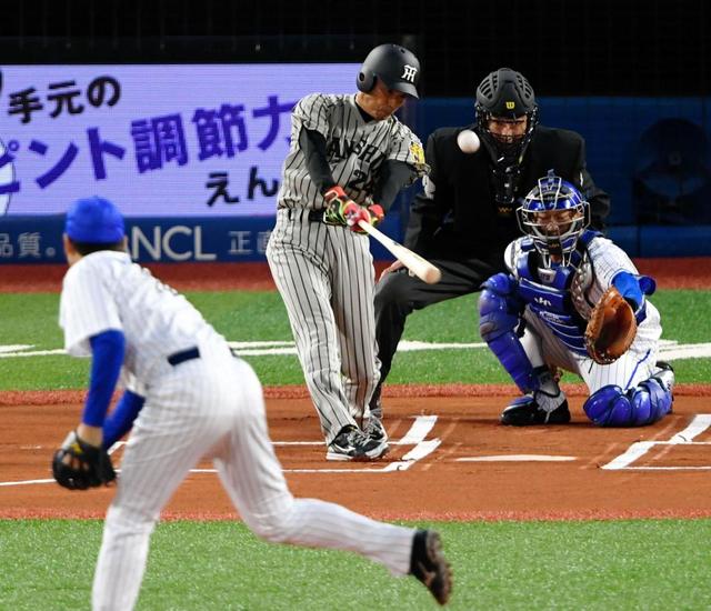 ｄｅｎａ ｏｂ 三浦大輔氏と阪神ｏｂの桧山進次郎氏が１打席対決 野球 デイリースポーツ Online