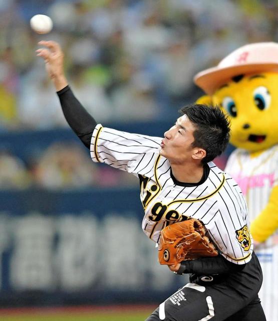 桐生祥秀が１００キロ超え直球投げ込む　阪神ホーム開幕始球式で