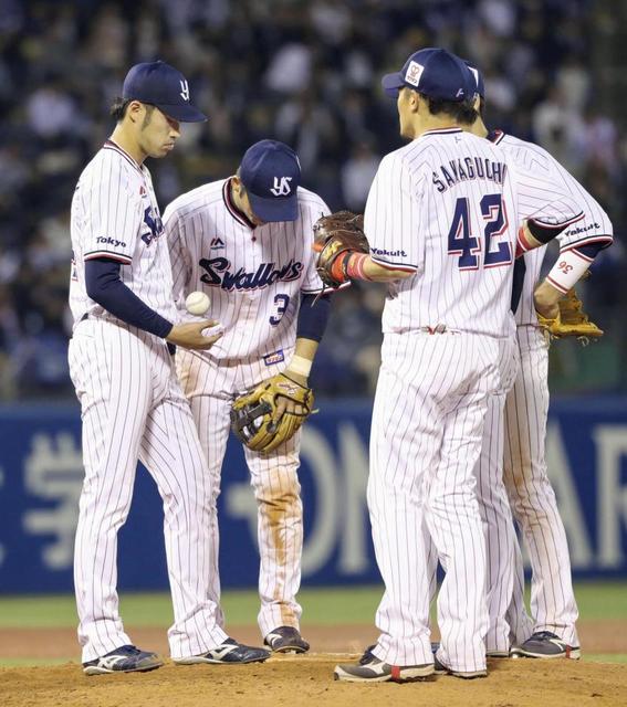 ヤクルト逆転負けで５連敗…ハフ打球直撃降板に小川監督「三回でいなくなると苦しい」