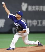 　６回無失点で２勝目を挙げた中日・山井＝札幌ドーム