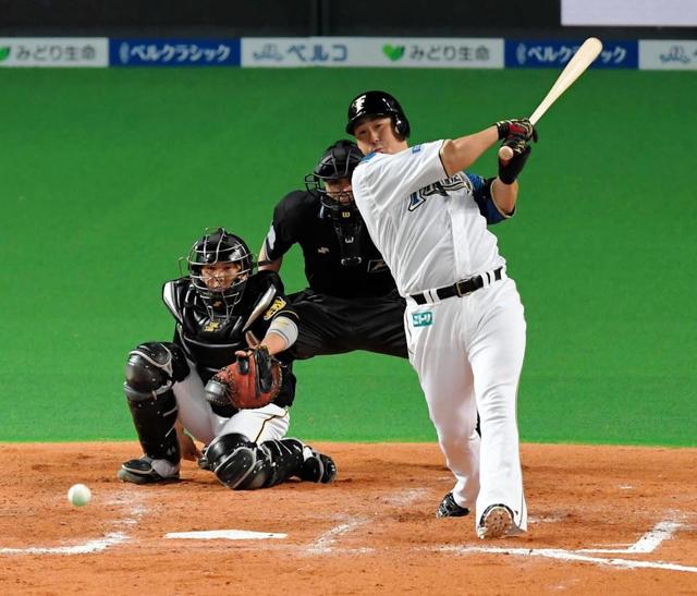 日本ハム中田が４試合連続打点　先制打＆適時二塁打　打線は四回に一挙６点で逆転に成功