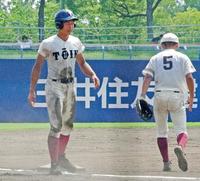 初戦で二塁打２本を記録した大阪桐蔭の藤原恭大＝大阪シティ信金スタジアム