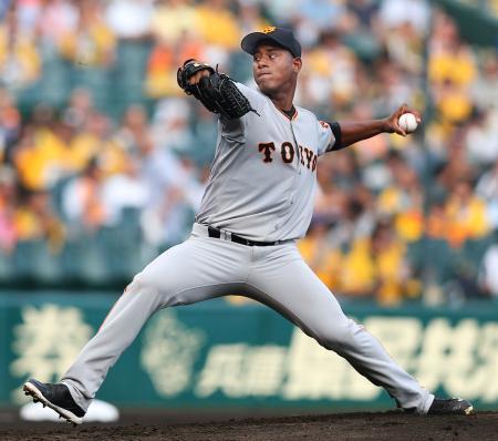 　阪神戦に先発した巨人のメルセデス＝甲子園