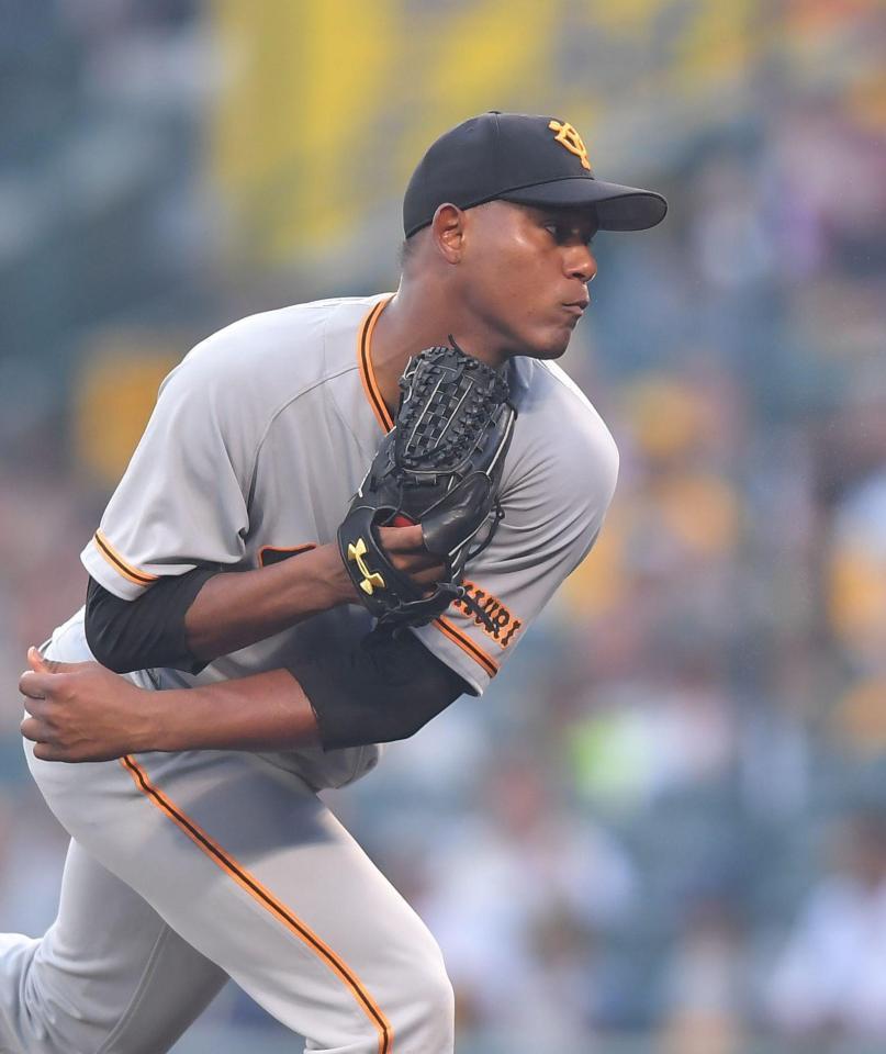 　力投する巨人・メルセデス