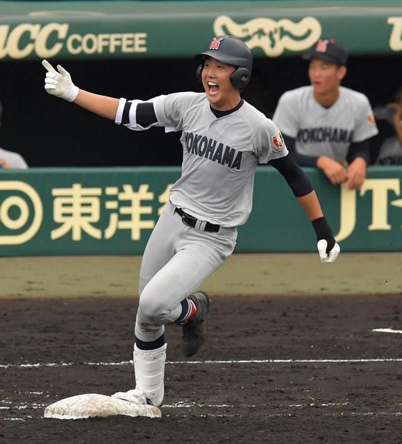 横浜が初戦突破　内海が「小学校以来」のランニング本塁打「三塁コーチ信じて走った」