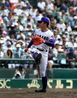 力投する金足農・吉田＝甲子園（撮影・山口登）