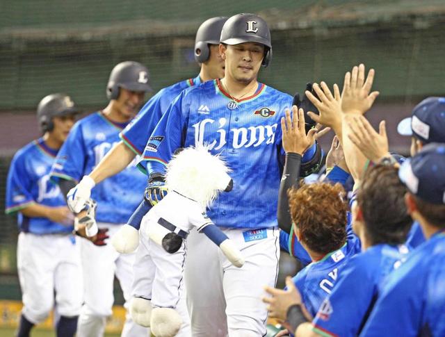 西武・浅村、逆転満弾！今季満塁８の５　最短Ｍ点灯は２４日