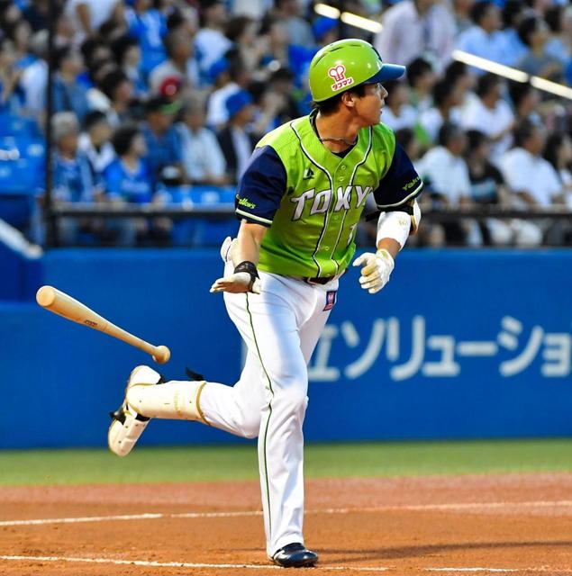 ヤクルト・山田哲2戦連発で2年ぶり30号！トリプルスリーへ最初の