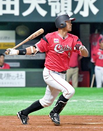 　５回、中前打を放つ福浦