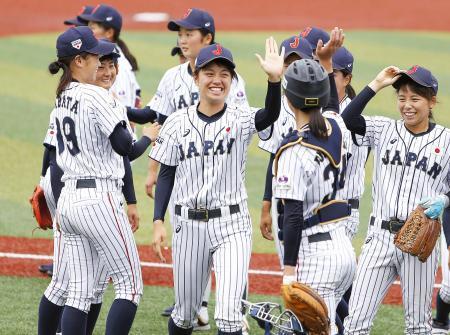 女子野球Ｗ杯、日本が決勝進出 ２次リーグ４勝０敗