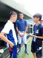 高校２年生ながら身長１９３で、最速１４８キロを記録する台湾代表・李晨薫（左から２人目）