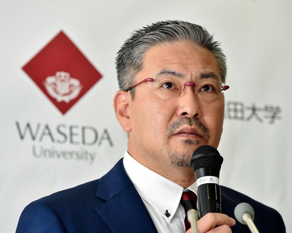 早大野球部次期監督として抱負を語る小宮山悟氏＝東京都新宿区の早大大隈会館（撮影・西岡正）