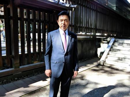 明治神宮を参拝したヤクルト・小川監督