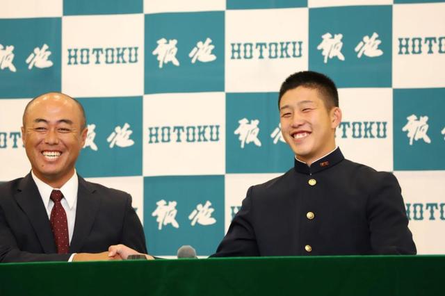 ４球団競合の小園海斗は広島へ　緒方監督引き当てる「将来の主力」