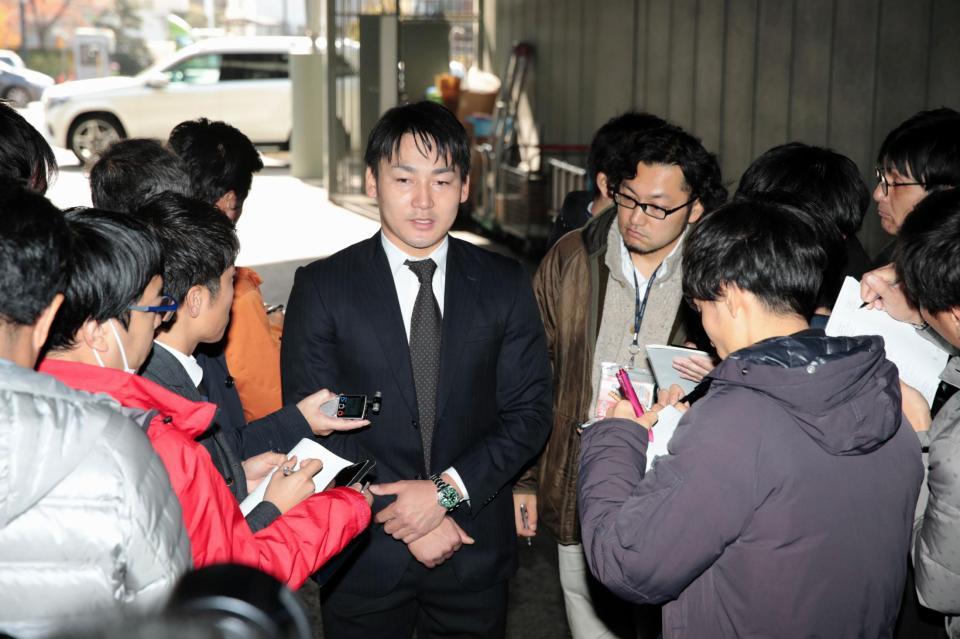 　ＦＡ権を行使して巨人への移籍を表明した丸