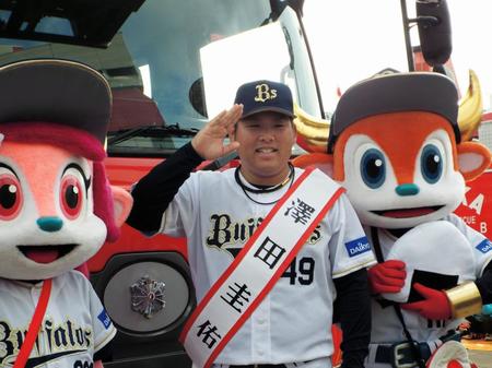 「大阪市消防出初式」に参加した沢田