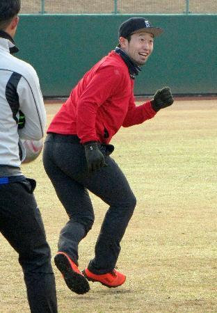 西武の外崎、愛媛県で練習公開 「二塁手でいきたい」