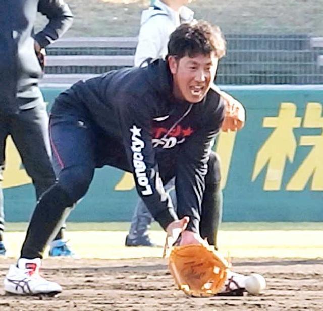 楽天・藤田「ショートで立つ」二塁手の浅村加入でコンバート準備