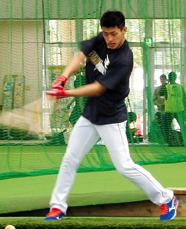 　キャンプ初日から大器の片りんを見せた辰己