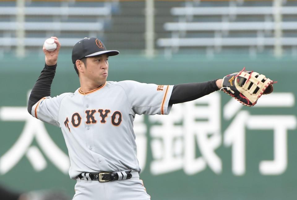 １０日の紅白戦に出場予定の巨人・中島宏之＝宮崎（撮影・金田祐二）