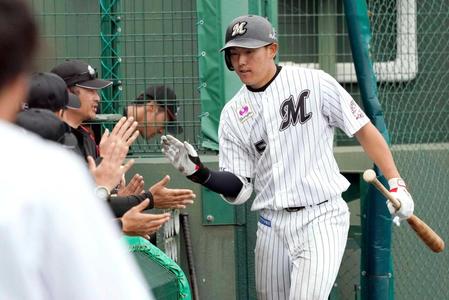 　台湾プロ野球ラミゴとの練習試合で２本塁打を放った安田