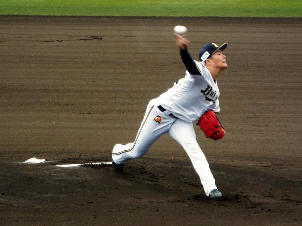 紅白戦で先発し、ＭＡＸ１４９キロを記録した山本