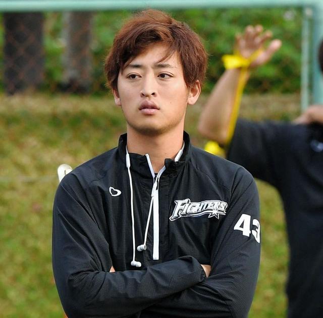 日本ハム白村が２７歳で挑戦　投手から野手転向で成功した選手は？